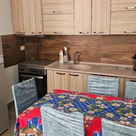 Borbardha Dhe 7 Xhuxhat