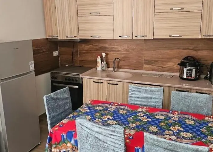 Borbardha Dhe 7 Xhuxhat